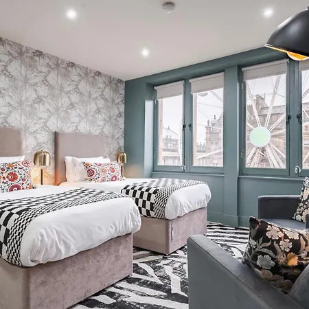 Luxury In The Heart Of 利兹