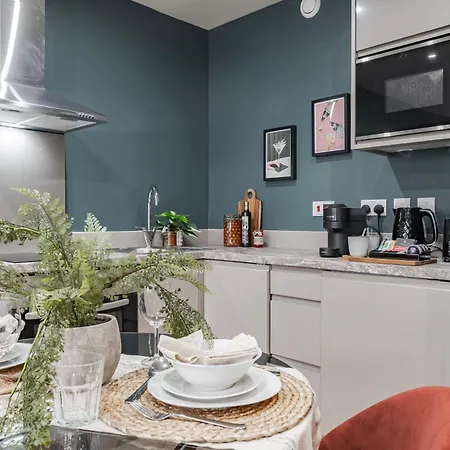 Luxury In The Heart Of Hotel apartamentowy 3*