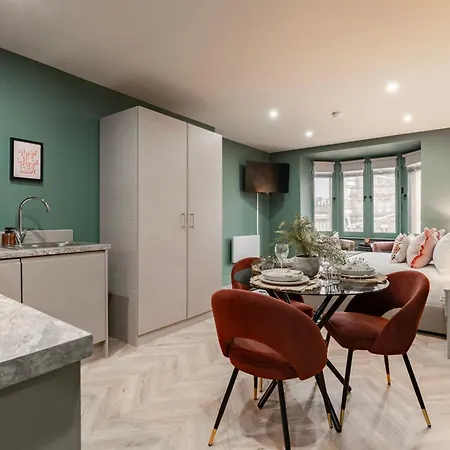 Luxury In The Heart Of 아파트호텔 리즈