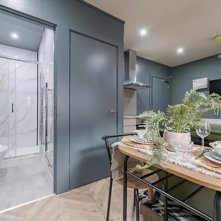 Luxury In The Heart Of Hotel apartamentowy