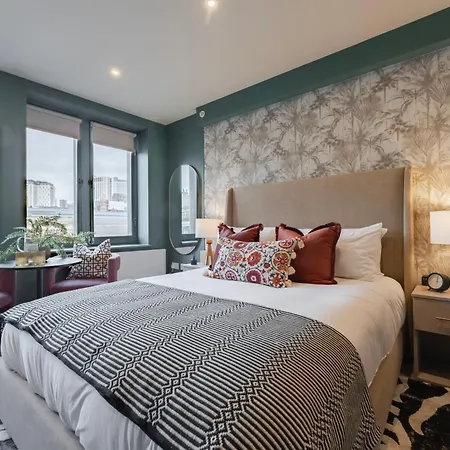 Luxury In The Heart Of 3* 利兹