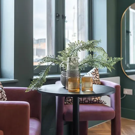 Luxury In The Heart Of Hotel apartamentowy 3*