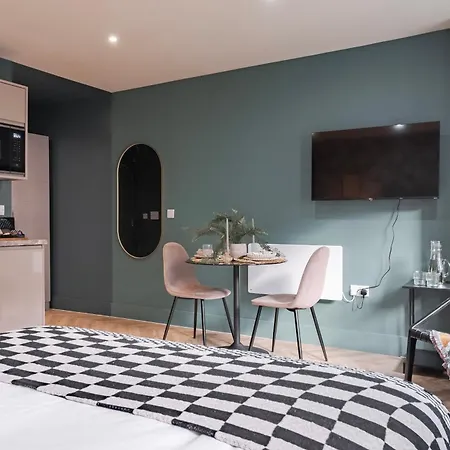 Luxury In The Heart Of Aparthotel