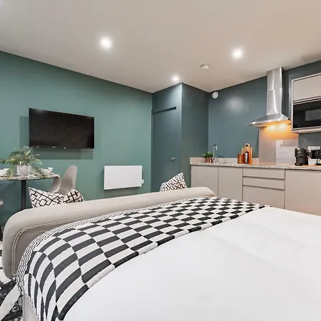 Hotel apartamentowy Luxury In The Heart Of 3*