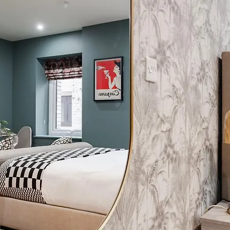 Hotel apartamentowy Luxury In The Heart Of 3*