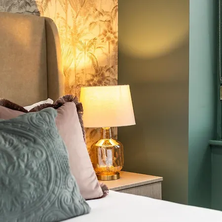 Luxury In The Heart Of Hotel apartamentowy 3*